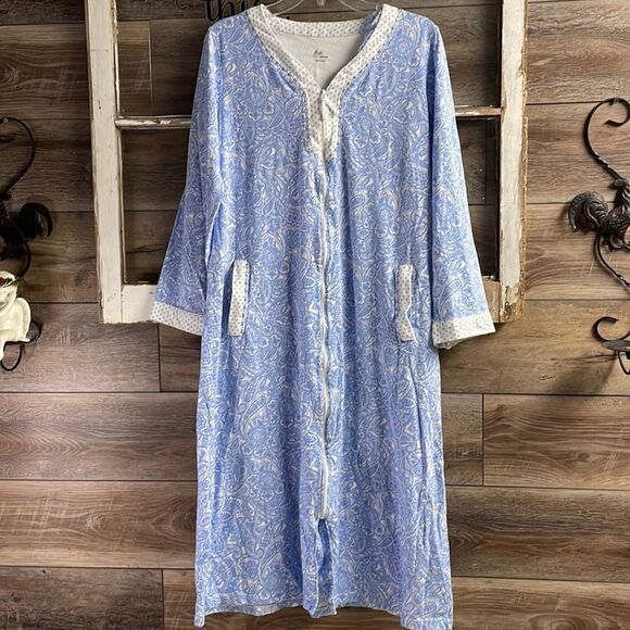 Aria Collection Ladies Nightgown Vintage, Size Small, Blue and White Paisley - Picture 1 of 7